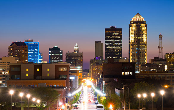 Downtown Des Moines at night.